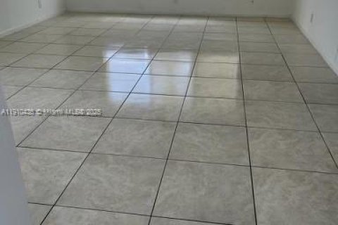 Condominio en venta en Deerfield Beach, Florida, 2 dormitorios, 78.04 m2 № 2013145 - foto 3