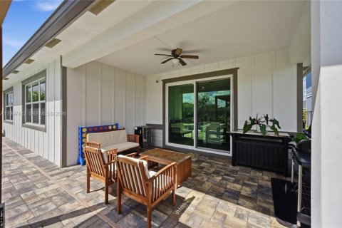 Casa en venta en Loxahatchee Groves, Florida, 4 dormitorios, 220.46 m2 № 2060554 - foto 10