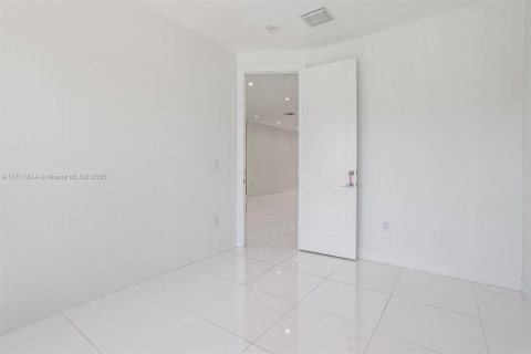 Townhouse in LANDMARK in Doral, Florida 3 bedrooms, 204.38 sq.m. № 1864976 - photo 13