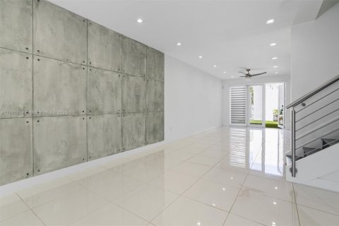 Townhouse in LANDMARK in Doral, Florida 3 bedrooms, 204.38 sq.m. № 1864976 - photo 4
