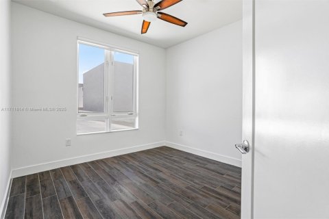 Townhouse in LANDMARK in Doral, Florida 3 bedrooms, 204.38 sq.m. № 1864976 - photo 25