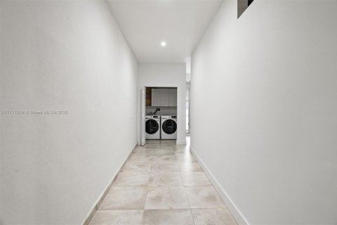 Townhouse in LANDMARK in Doral, Florida 3 bedrooms, 204.38 sq.m. № 1864976 - photo 14