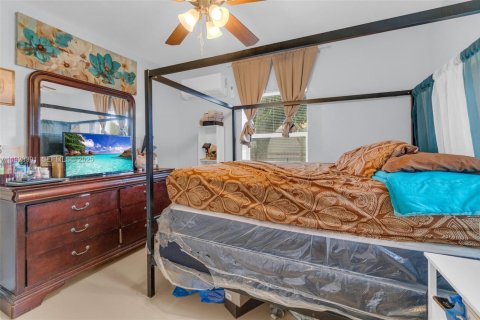 House in Miami Gardens, Florida 3 bedrooms, 80.27 sq.m. № 1982285 - photo 10