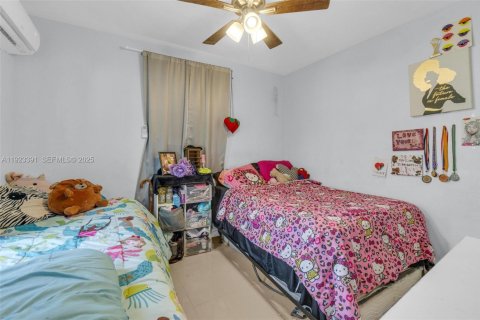 House in Miami Gardens, Florida 3 bedrooms, 80.27 sq.m. № 1982285 - photo 17