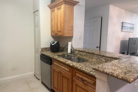 Condo in Lakewood Ranch, Florida, 2 bedrooms  № 1876957 - photo 5
