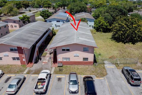Condominio en venta en North Lauderdale, Florida, 3 dormitorios, 106.84 m2 № 1128976 - foto 1
