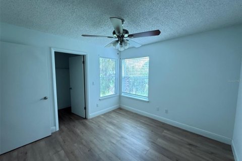 Condo in Lake Mary, Florida, 3 bedrooms  № 1877265 - photo 12