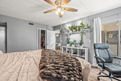 Condo in Oldsmar, Florida, 2 bedrooms  № 1662311 - photo 25