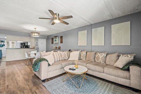 Condo in Oldsmar, Florida, 2 bedrooms  № 1662311 - photo 3