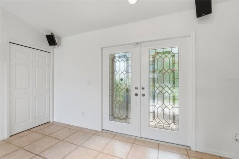 House in Cape Coral, Florida 3 bedrooms, 140.84 sq.m. № 2318418 - photo 10
