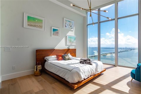 Снять в аренду кондоминиум в Майами, Флорида 5 спален, 337.51м2, № 1982016 - фото 11