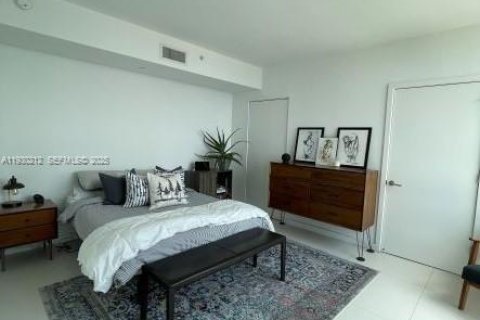 Condominio en alquiler en Miami, Florida, 2 dormitorios, 87.7 m2 № 1989022 - foto 22