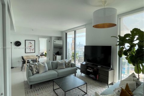 Condominio en alquiler en Miami, Florida, 2 dormitorios, 87.7 m2 № 1989022 - foto 20