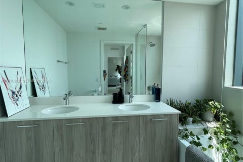 Condominio en alquiler en Miami, Florida, 2 dormitorios, 87.7 m2 № 1989022 - foto 25