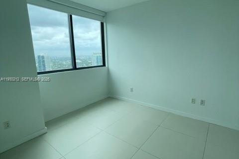 Condominio en alquiler en Miami, Florida, 2 dormitorios, 87.7 m2 № 1989022 - foto 16