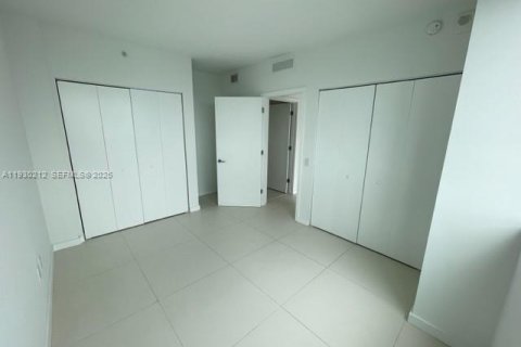 Condominio en alquiler en Miami, Florida, 2 dormitorios, 87.7 m2 № 1989022 - foto 17