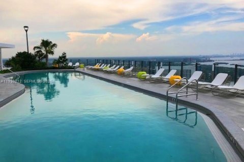 Condominio en alquiler en Miami, Florida, 2 dormitorios, 87.7 m2 № 1989022 - foto 30