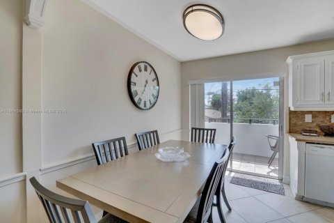 Condominio en alquiler en Pompano Beach, Florida, 2 dormitorios, 82.68 m2 № 1892581 - foto 8