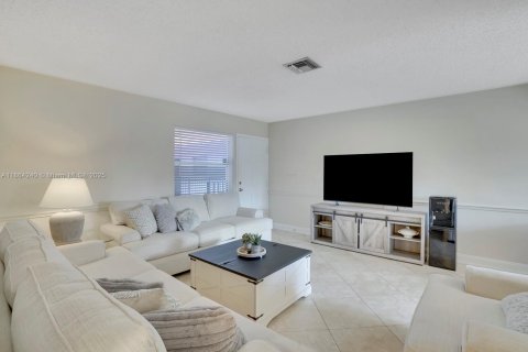 Condominio en alquiler en Pompano Beach, Florida, 2 dormitorios, 82.68 m2 № 1892581 - foto 5