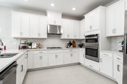 House in Parrish, Florida 4 bedrooms, 239.87 sq.m. № 2406872 - photo 7