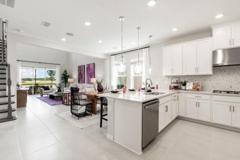 House in Parrish, Florida 4 bedrooms, 239.87 sq.m. № 2406872 - photo 6