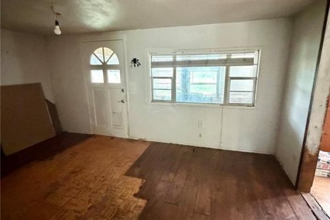 House in Fort MC Coy, Florida 2 bedrooms, 85.84 sq.m. № 2204929 - photo 16