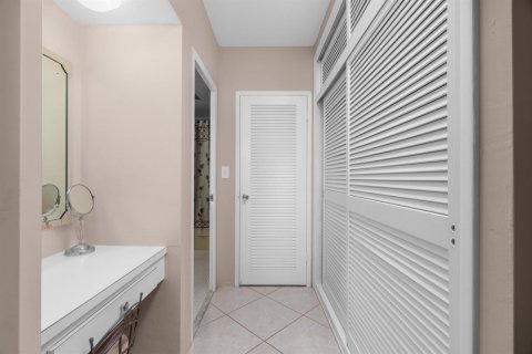 Copropriété à vendre à Fort Lauderdale, Floride: 2 chambres, 104.05 m2 № 2077510 - photo 28