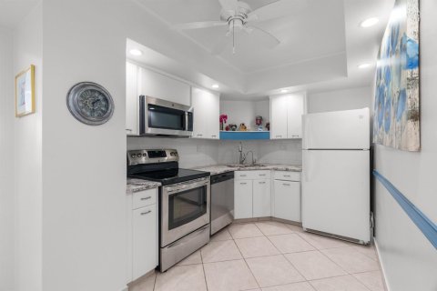 Copropriété à vendre à Fort Lauderdale, Floride: 2 chambres, 104.05 m2 № 2077510 - photo 22