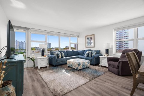 Copropriété à vendre à Fort Lauderdale, Floride: 2 chambres, 104.05 m2 № 2077510 - photo 3