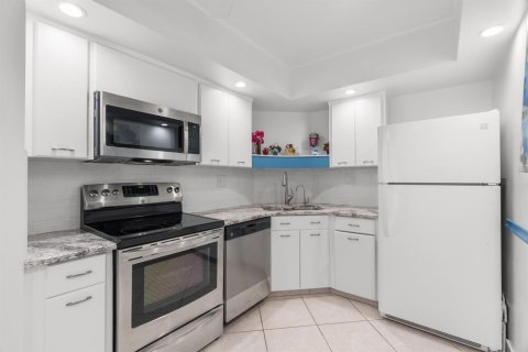 Copropriété à vendre à Fort Lauderdale, Floride: 2 chambres, 104.05 m2 № 2077510 - photo 21