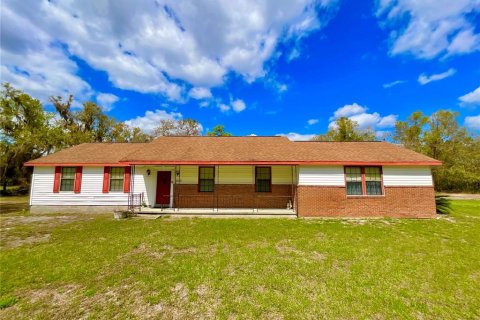 Casa en Keystone Heights, Florida 3 dormitorios, 180.42 m2 № 2131851