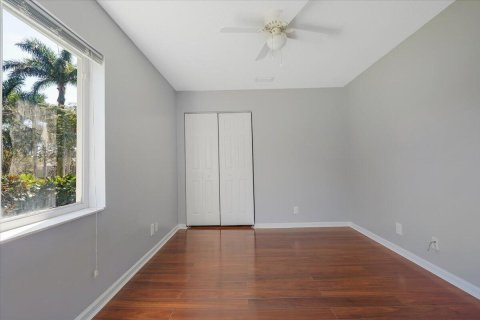 Adosado en alquiler en West Palm Beach, Florida, 3 dormitorios, 132.57 m2 № 1074938 - foto 1