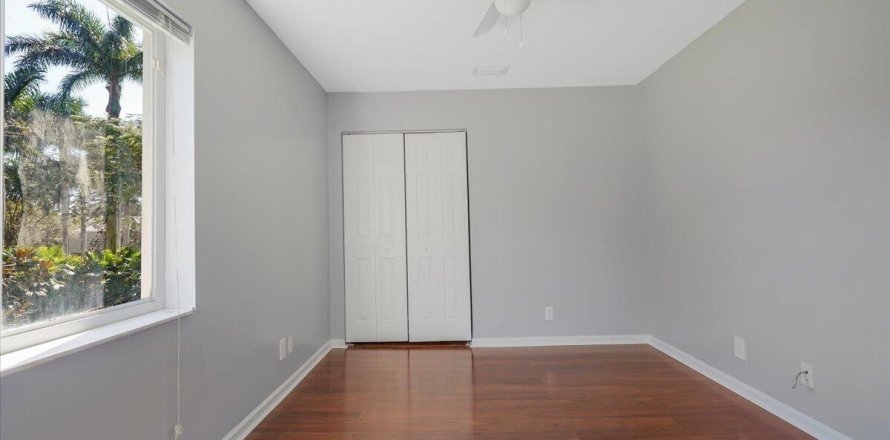 Adosado en West Palm Beach, Florida 3 dormitorios, 132.57 m2 № 1074938