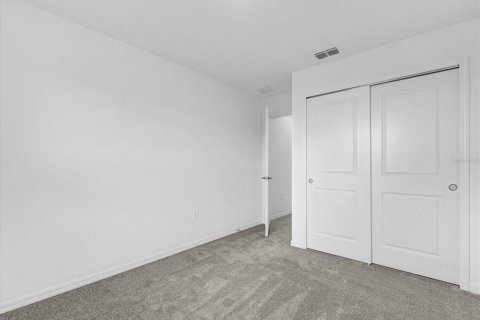 Townhouse in Kissimmee, Florida 3 bedrooms, 127.55 sq.m. № 1903339 - photo 15