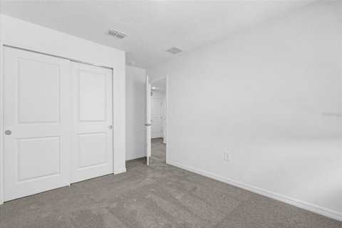 Townhouse in Kissimmee, Florida 3 bedrooms, 127.55 sq.m. № 1903339 - photo 17