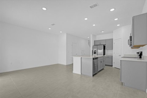 Townhouse in Kissimmee, Florida 3 bedrooms, 127.55 sq.m. № 1903339 - photo 8