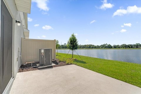 Townhouse in Kissimmee, Florida 3 bedrooms, 127.55 sq.m. № 1903339 - photo 23