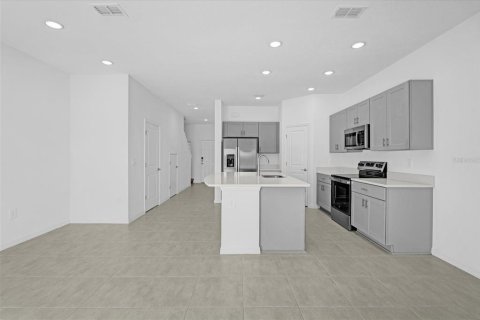 Townhouse in Kissimmee, Florida 3 bedrooms, 127.55 sq.m. № 1903339 - photo 9