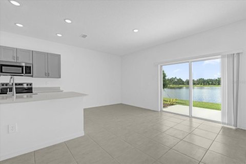 Townhouse in Kissimmee, Florida 3 bedrooms, 127.55 sq.m. № 1903339 - photo 12