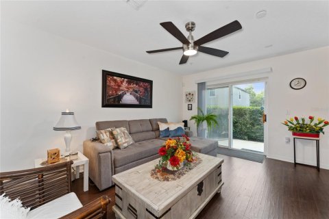 Townhouse in Winter Springs, Florida 2 bedrooms, 118.45 sq.m. № 1878123 - photo 10