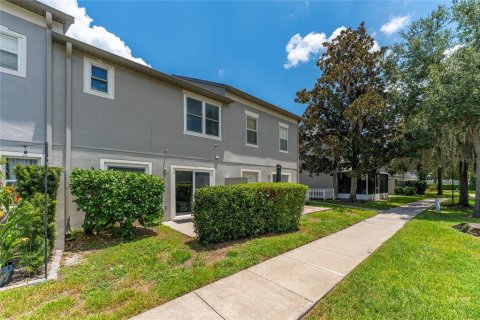 Townhouse in Winter Springs, Florida 2 bedrooms, 118.45 sq.m. № 1878123 - photo 20