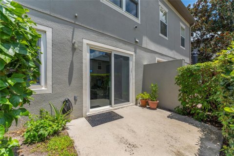 Townhouse in Winter Springs, Florida 2 bedrooms, 118.45 sq.m. № 1878123 - photo 19