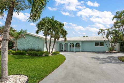 Villa ou maison à vendre à Saint Pete Beach, Floride: 4 chambres, 193.14 m2 № 2415561 - photo 2