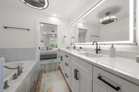 Villa ou maison à vendre à Saint Pete Beach, Floride: 4 chambres, 193.14 m2 № 2415561 - photo 21