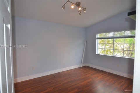 Townhouse in Miramar, Florida 3 bedrooms, 149.57 sq.m. № 1875626 - photo 11