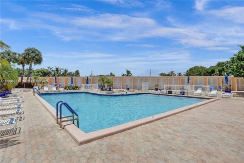 Condo in Fort Lauderdale, Florida, 1 bedroom  № 1960311 - photo 19
