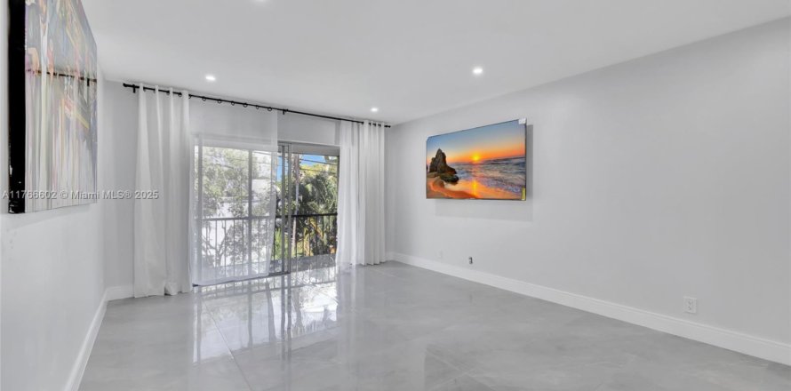 Condo in Fort Lauderdale, Florida, 1 bedroom  № 1960311