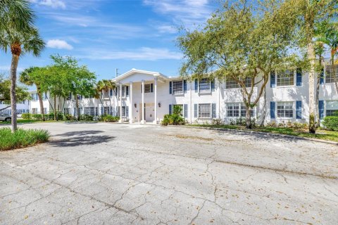 Condo in Fort Lauderdale, Florida, 1 bedroom  № 1960311 - photo 10