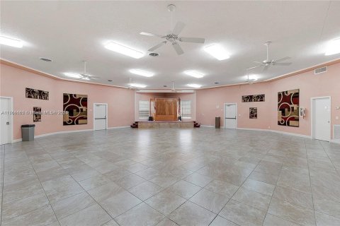 Condo in Fort Lauderdale, Florida, 1 bedroom  № 1960311 - photo 17