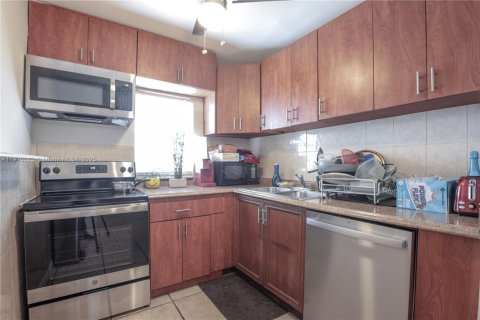 Copropriété à vendre à Plantation, Floride: 2 chambres, 94.76 m2 № 2088725 - photo 4